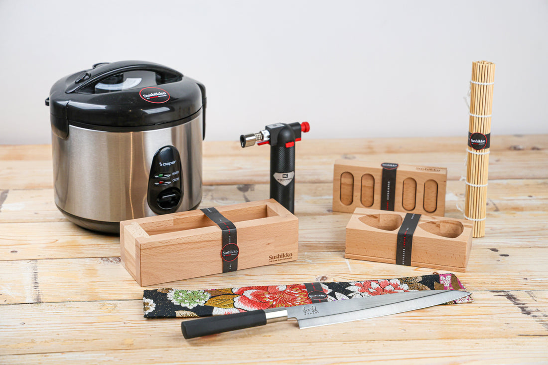 Gli strumenti indispensabili per fare sushi a casa